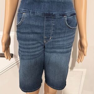 Rock & Republic Women's Denim Rx Fever Pull On Bermuda Short